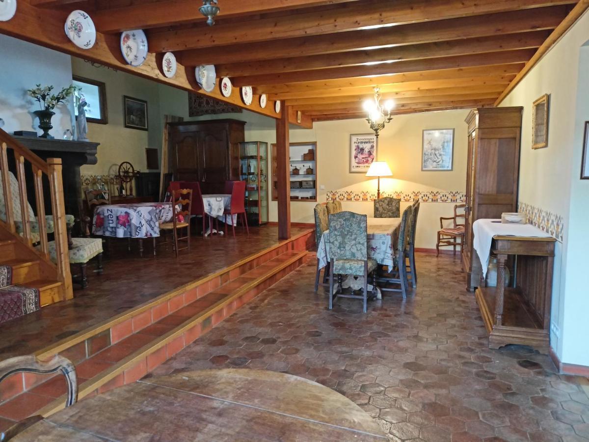 Au Fond De La Cour Bed & Breakfast Veyre-Monton Екстериор снимка